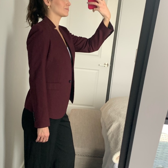 RW&CO brand new burgundy fitted suiting blazer - Picture 3 of 9